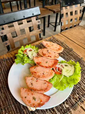 Cafe Molave and Souvenirs