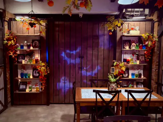 Kuyang's Bar & Restaurant