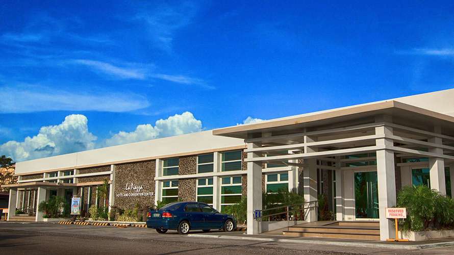 La Piazza Hotel and Convention Center