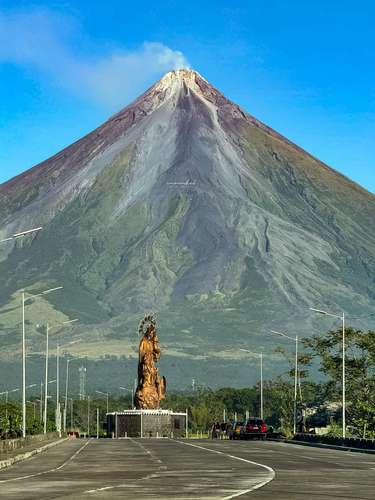 Giant Statue of Nuestra Señora de Salvacion